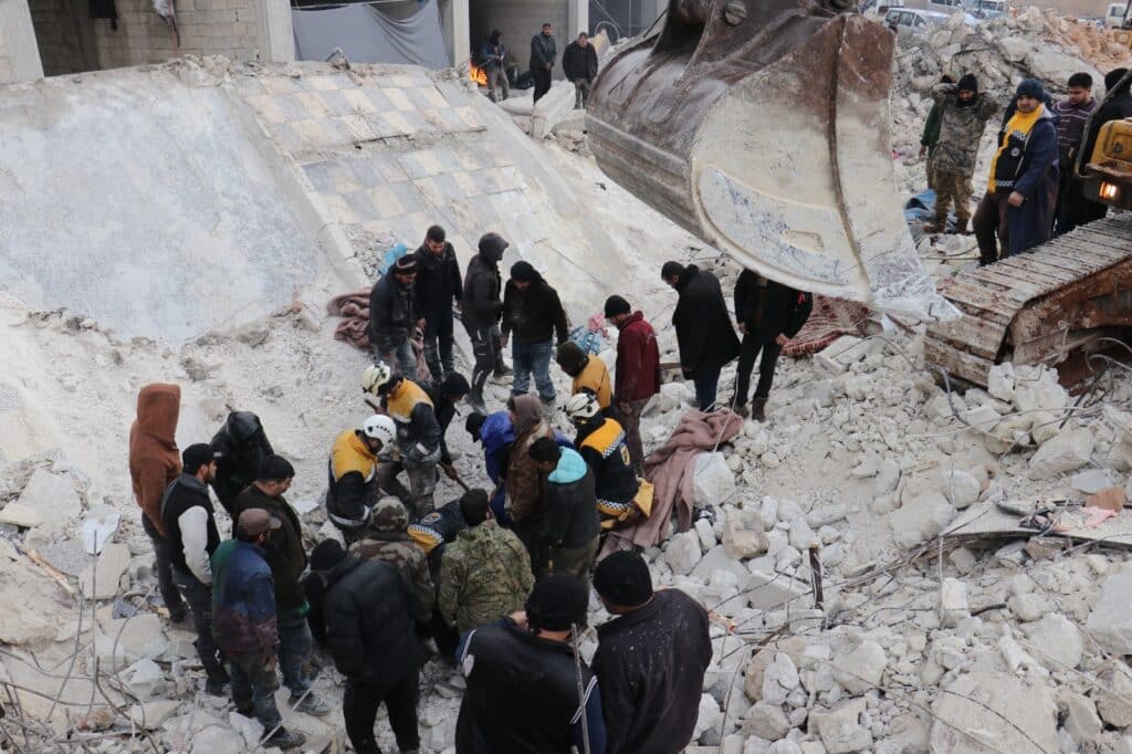 زلزال تركيا وسوريا || نداء استغاثة لجهود تسابق الزمن